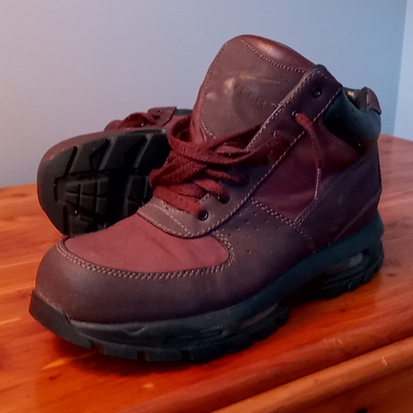 Nike ACG Goadome size 11 (burgundy) - Picture 1 of 4